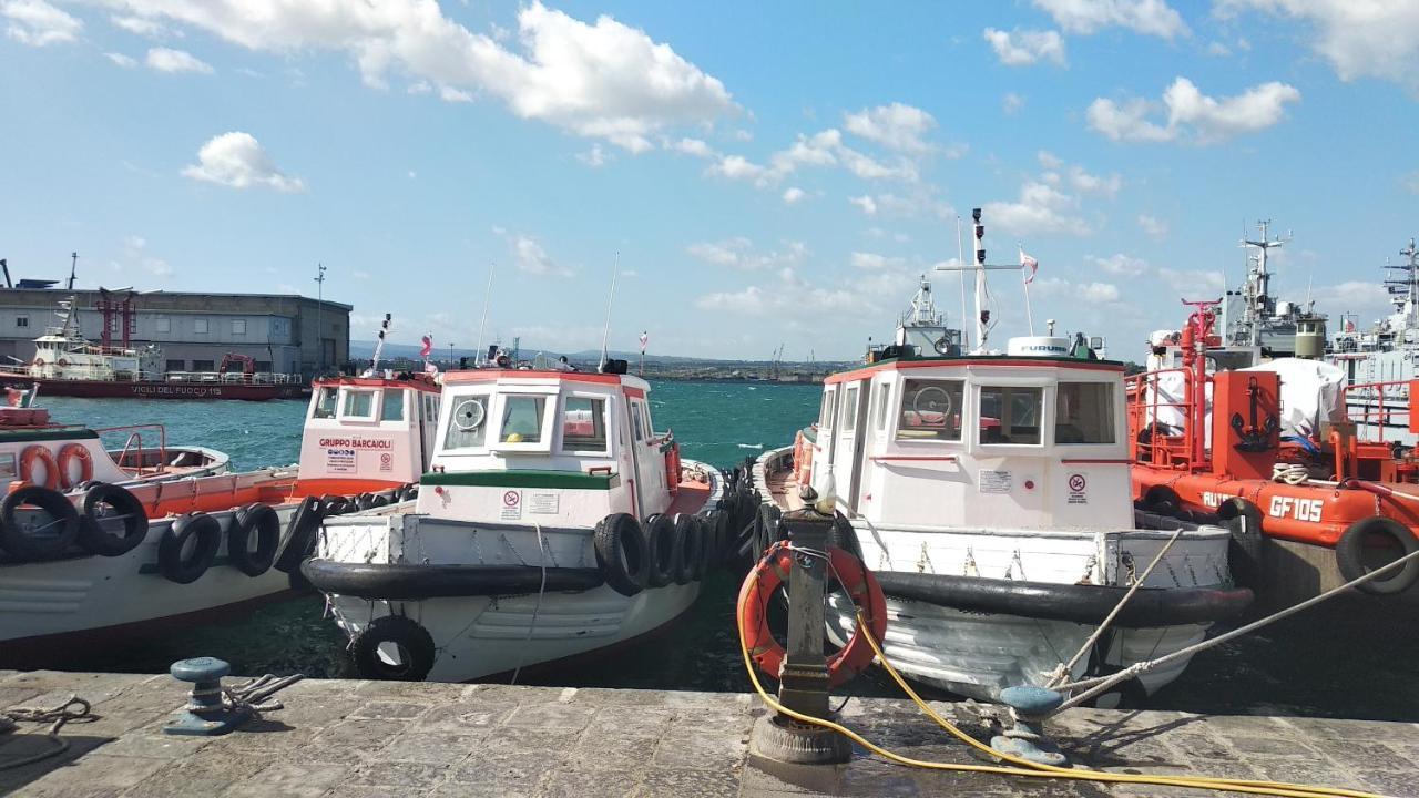 B&B Vecchia Darsena Augusta Eksteriør bilde